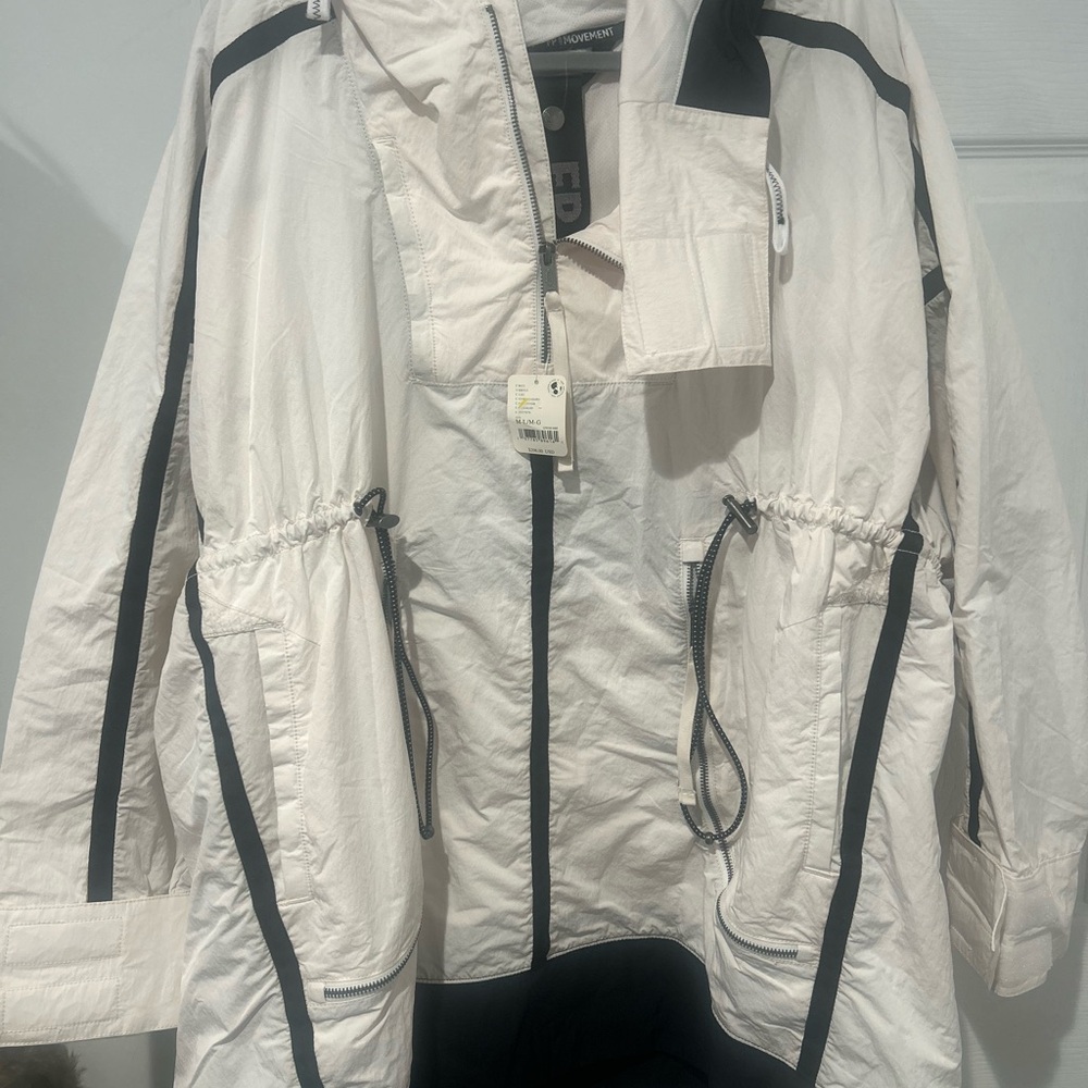 Free People Peace Out Backpack Parachute Parka. NWT. Ivory. - Picture 2 of 4
